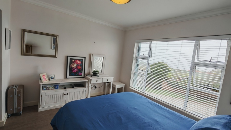 2 Bedroom Property for Sale in Dana Bay Western Cape